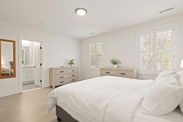 300 Albion Rd 302, Bedford, MA 01730