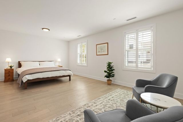 300 Albion Rd 302, Bedford, MA 01730