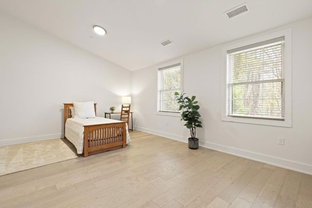 300 Albion Rd 302, Bedford, MA 01730