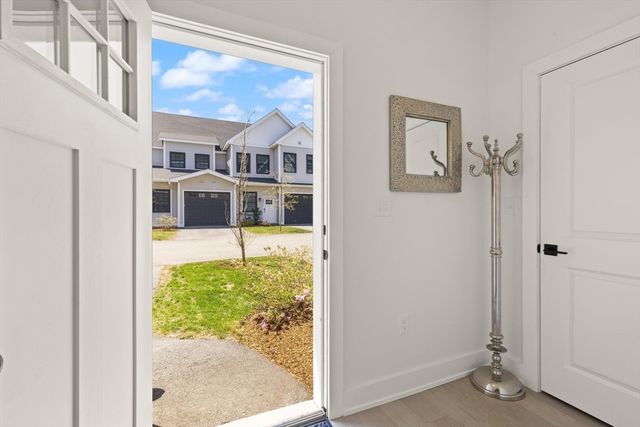 300 Albion Rd 302, Bedford, MA 01730
