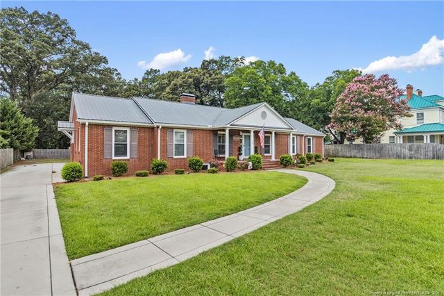 407 N Main Street Street, Raeford, NC 28376