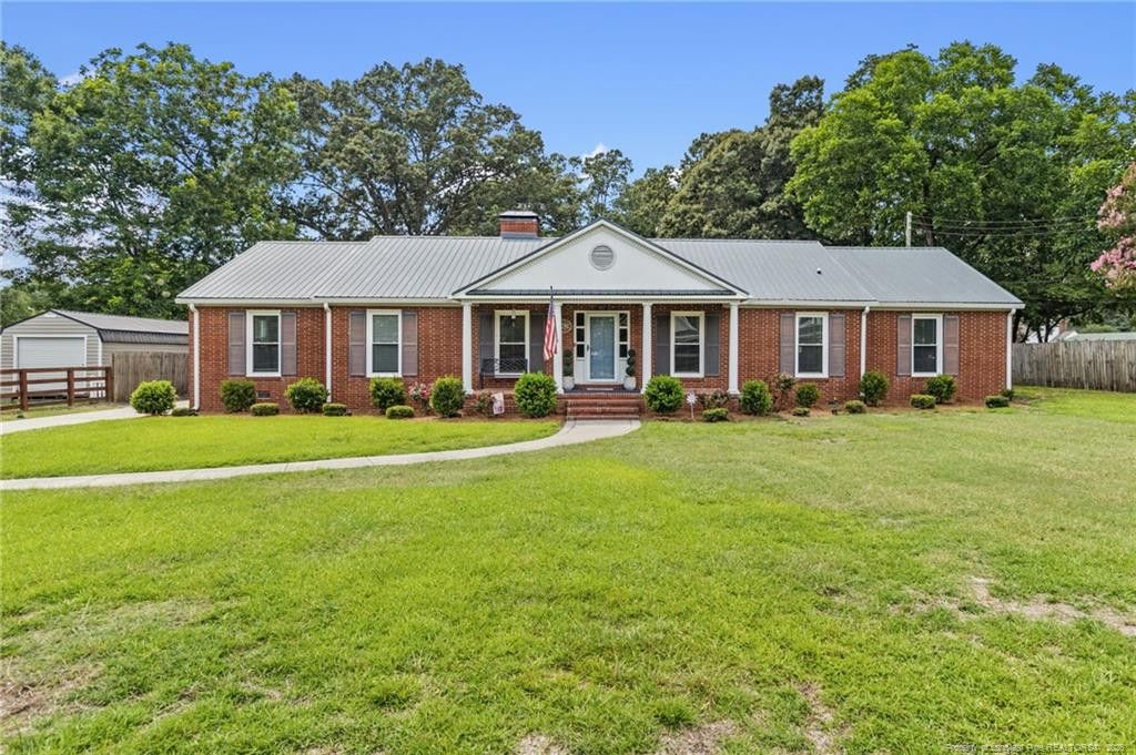 407 N Main Street Street, Raeford, NC 28376