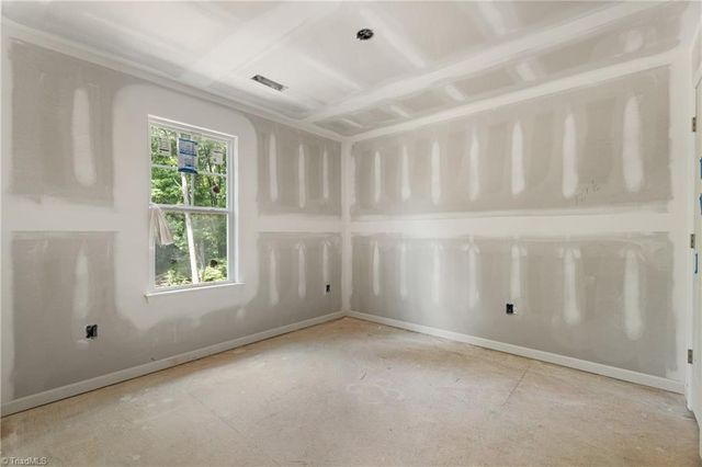 113 Barlow Circle, Winston-salem, NC 27105