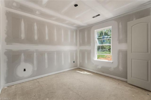 113 Barlow Circle, Winston-salem, NC 27105
