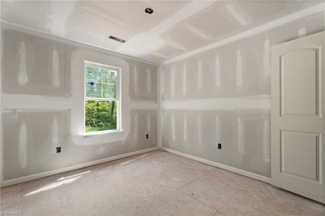 113 Barlow Circle, Winston-salem, NC 27105