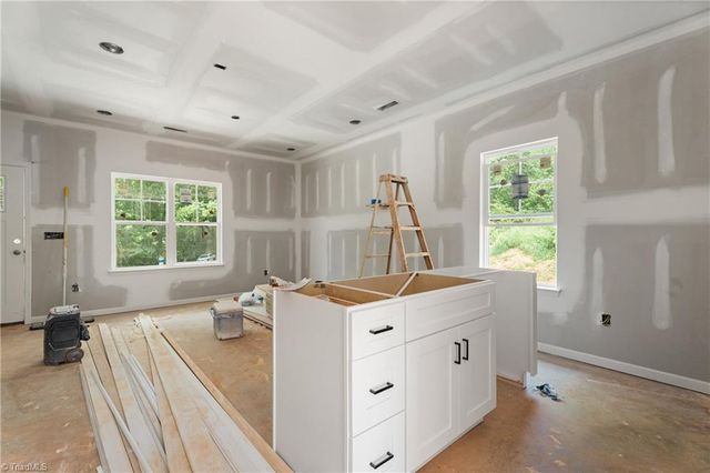 113 Barlow Circle, Winston-salem, NC 27105