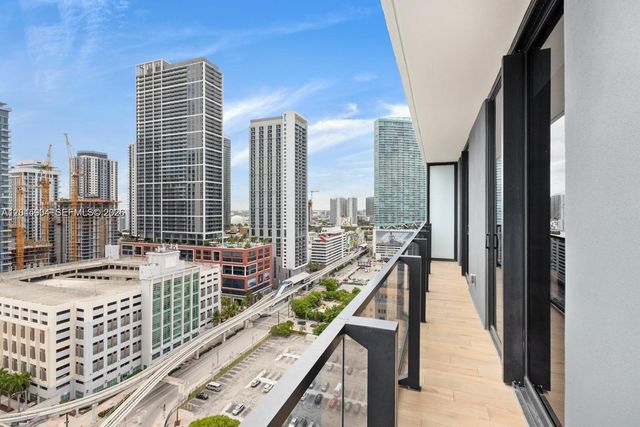398 NE 5th St 1518, Miami, FL 33132