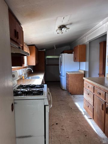 1005 Poplar Rd, Vacaville, CA 95687