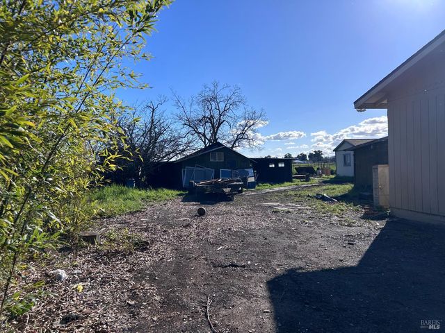 1005 Poplar Rd, Vacaville, CA 95687