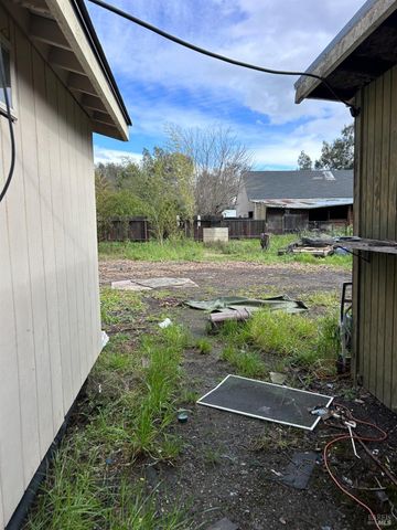 1005 Poplar Rd, Vacaville, CA 95687