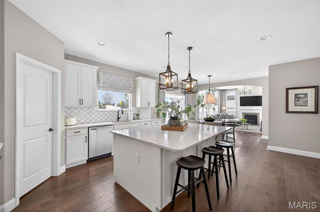 904 Colebrook Court, Lake St Louis, MO 63367