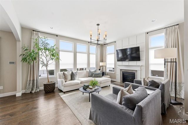 904 Colebrook Court, Lake St Louis, MO 63367