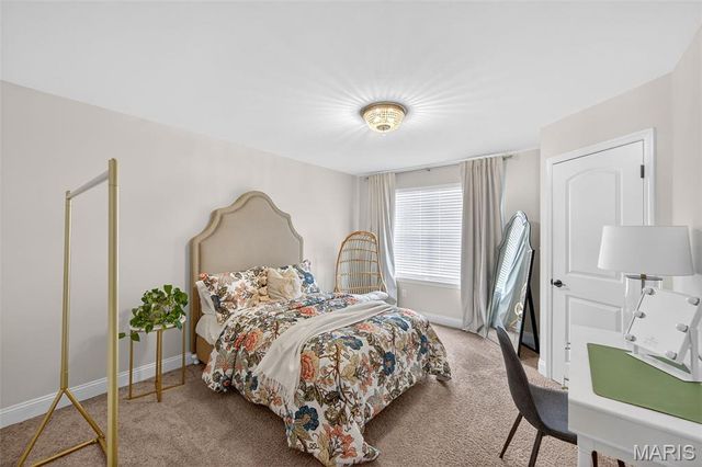 904 Colebrook Court, Lake St Louis, MO 63367