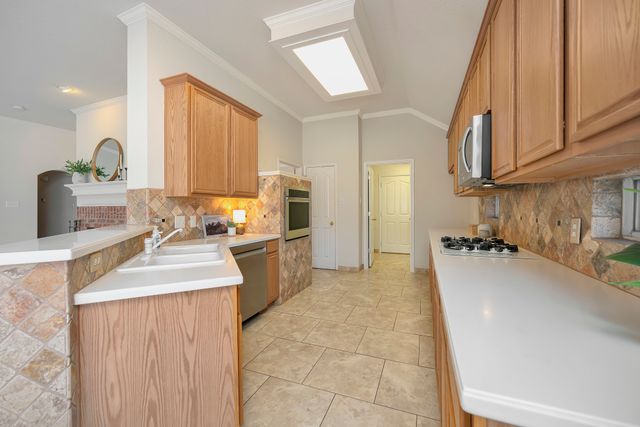 7928 Parkwood Plaza Drive, Fort Worth, TX 76137