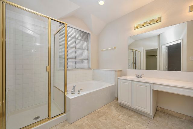 7928 Parkwood Plaza Drive, Fort Worth, TX 76137