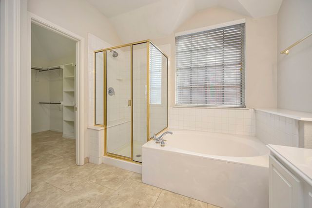 7928 Parkwood Plaza Drive, Fort Worth, TX 76137