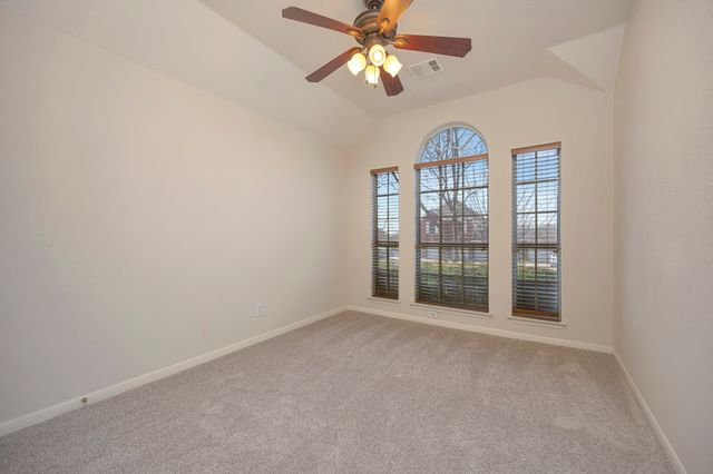 7928 Parkwood Plaza Drive, Fort Worth, TX 76137