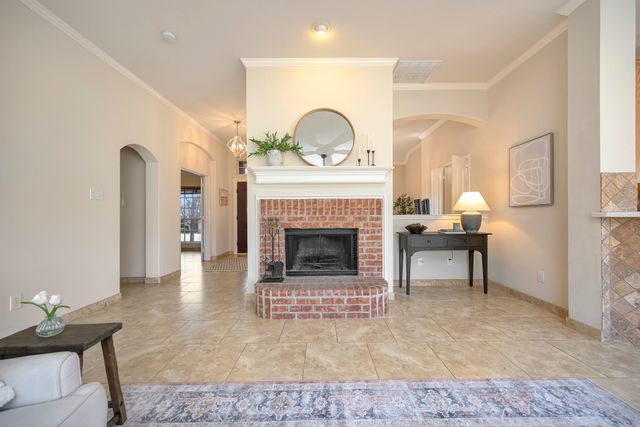 7928 Parkwood Plaza Drive, Fort Worth, TX 76137