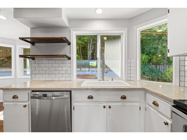 15350 Sw FIRTREE Dr, Portland, OR 97223