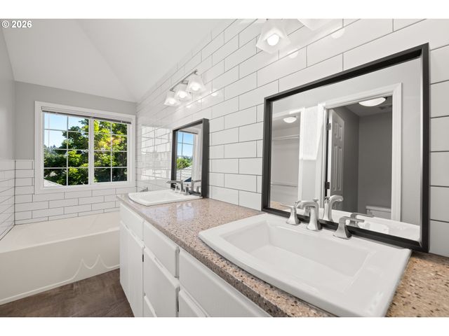 15350 Sw FIRTREE Dr, Portland, OR 97223