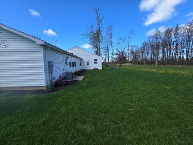 5461 CHAMPAGNE Court, Girard, PA 16417