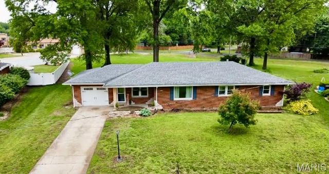 20 Oaklawn Drive, Granite City, IL 62040