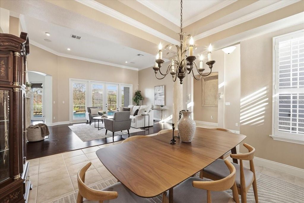 Image 17 of property listing at 10926 WOODCHASE CIRCLE, Orlando, FL 32836