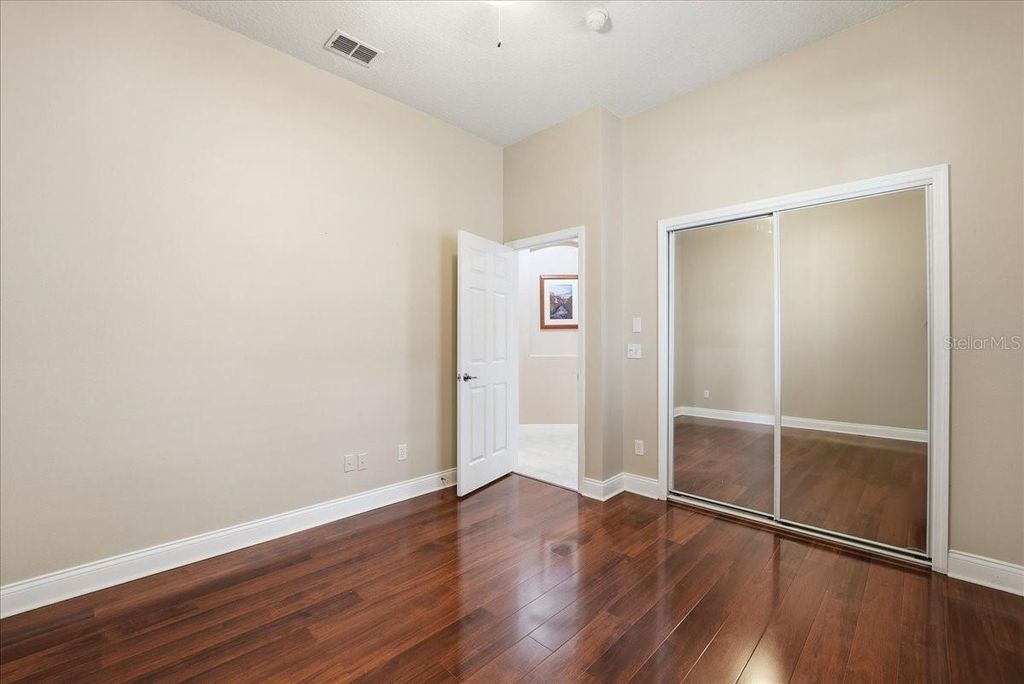 Image 36 of property listing at 10926 WOODCHASE CIRCLE, Orlando, FL 32836