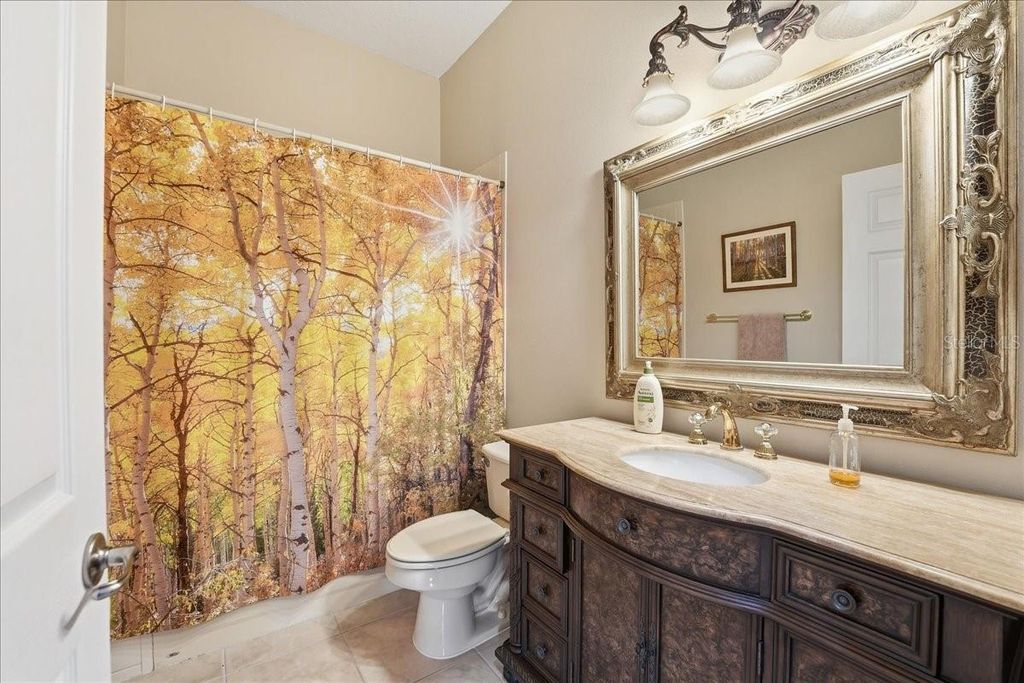 Image 37 of property listing at 10926 WOODCHASE CIRCLE, Orlando, FL 32836