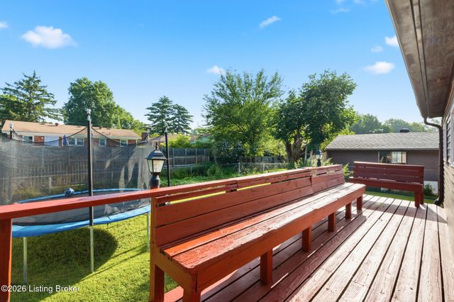 6207 Perma Dr, Louisville, KY 40218