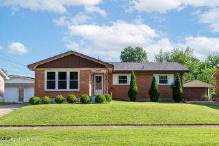 6207 Perma Dr, Louisville, KY 40218