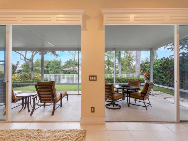 8292 Dominica Place, Wellington, FL 33414