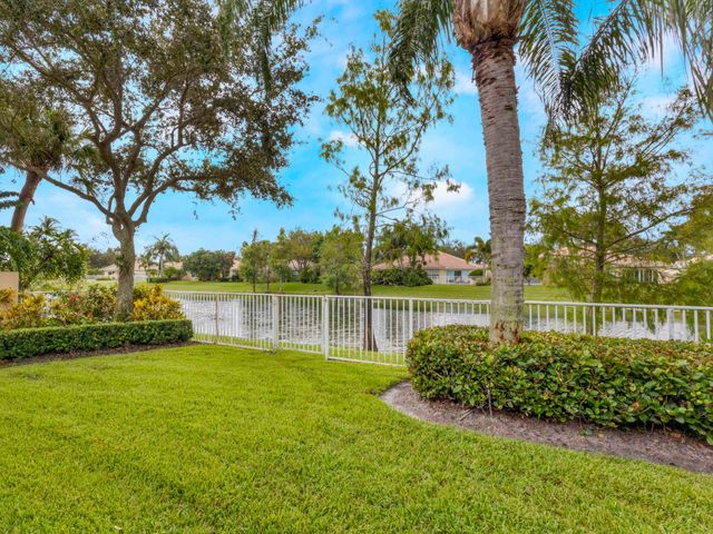 8292 Dominica Place, Wellington, FL 33414