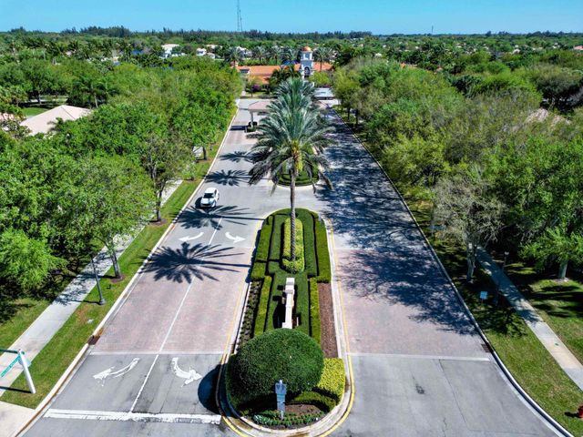 8292 Dominica Place, Wellington, FL 33414