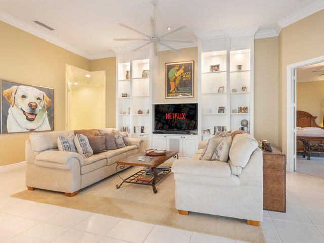 8292 Dominica Place, Wellington, FL 33414