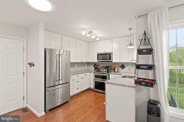 126 FOX CHASE DR, Front Royal, VA 22630