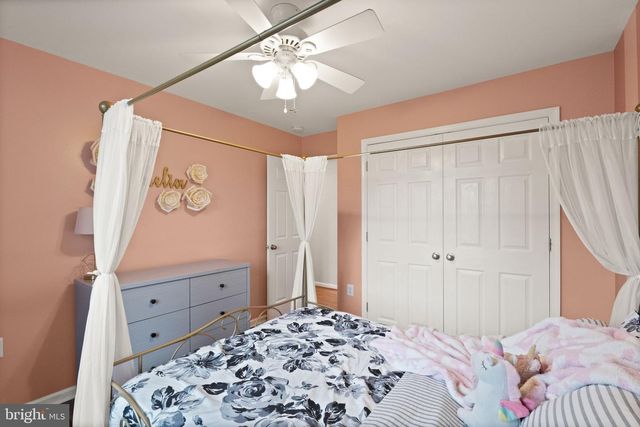 126 FOX CHASE DR, Front Royal, VA 22630