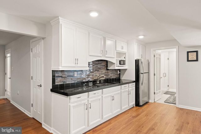126 FOX CHASE DR, Front Royal, VA 22630