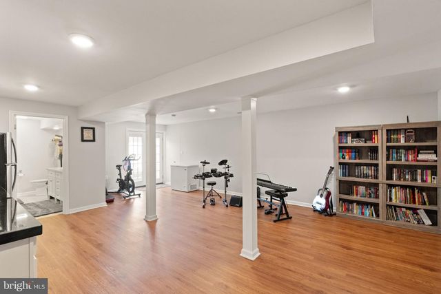 126 FOX CHASE DR, Front Royal, VA 22630