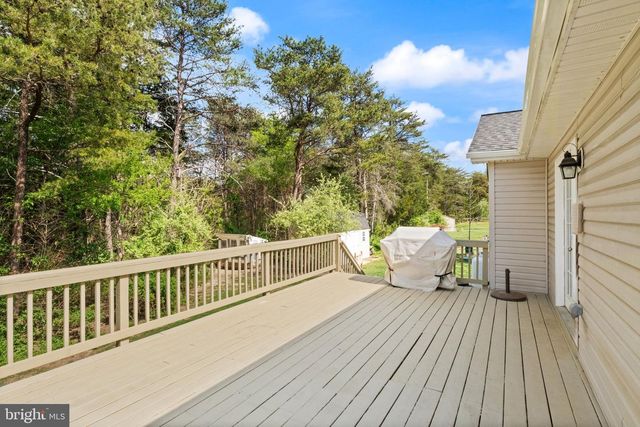 126 FOX CHASE DR, Front Royal, VA 22630