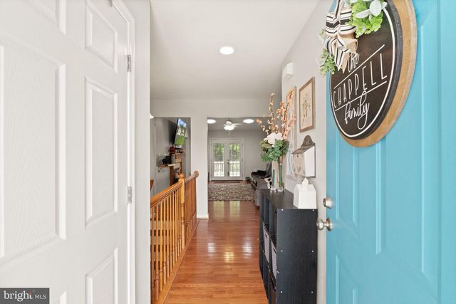 126 FOX CHASE DR, Front Royal, VA 22630