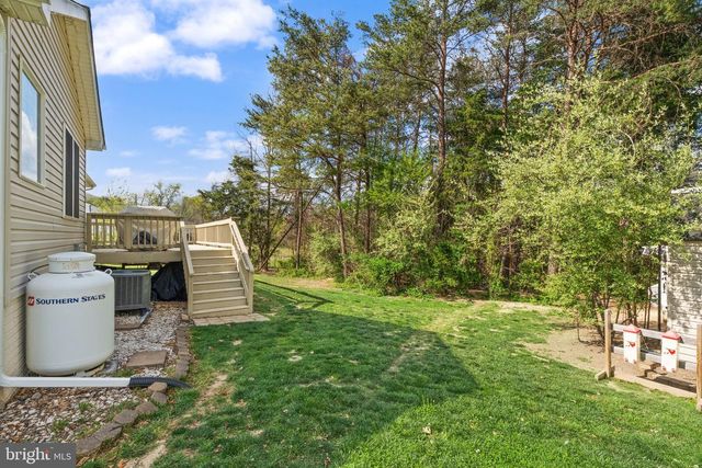 126 FOX CHASE DR, Front Royal, VA 22630