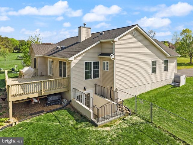126 FOX CHASE DR, Front Royal, VA 22630
