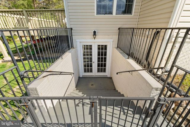 126 FOX CHASE DR, Front Royal, VA 22630