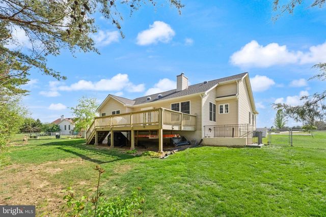 126 FOX CHASE DR, Front Royal, VA 22630