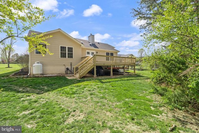 126 FOX CHASE DR, Front Royal, VA 22630
