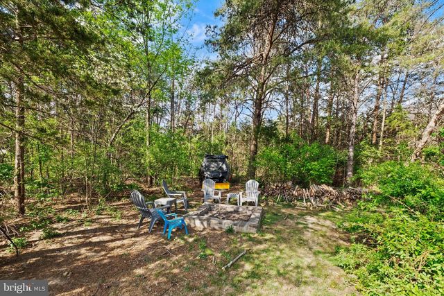 126 FOX CHASE DR, Front Royal, VA 22630