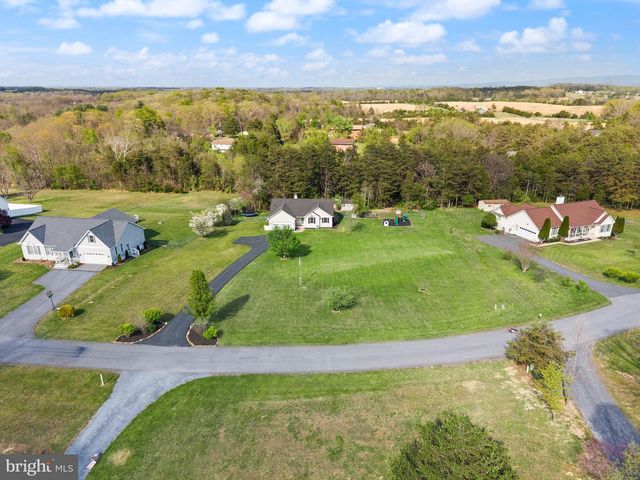 126 FOX CHASE DR, Front Royal, VA 22630