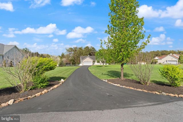 126 FOX CHASE DR, Front Royal, VA 22630