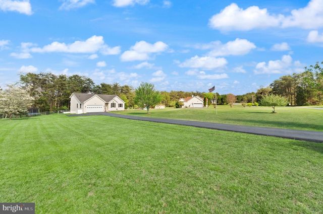 126 FOX CHASE DR, Front Royal, VA 22630